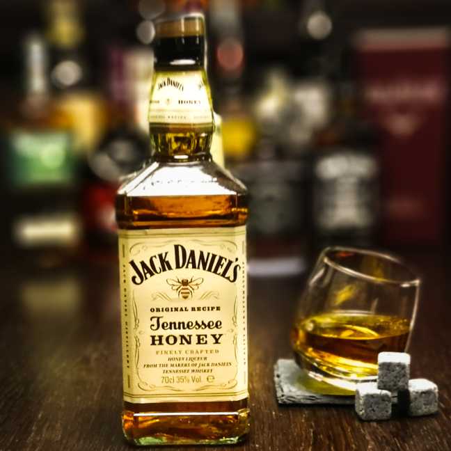 Jack Daniel's Tennessee Honey 35%, 0,7 l