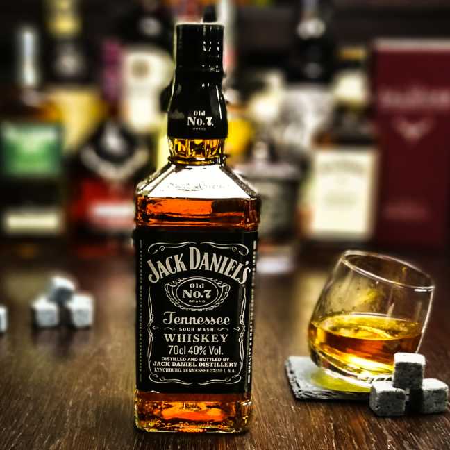 Jack Daniel's Tennessee Whiskey 40%, 0,7 l