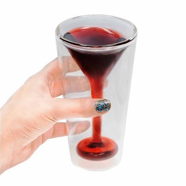 Stylová sklenice na martini s jedinečným designem