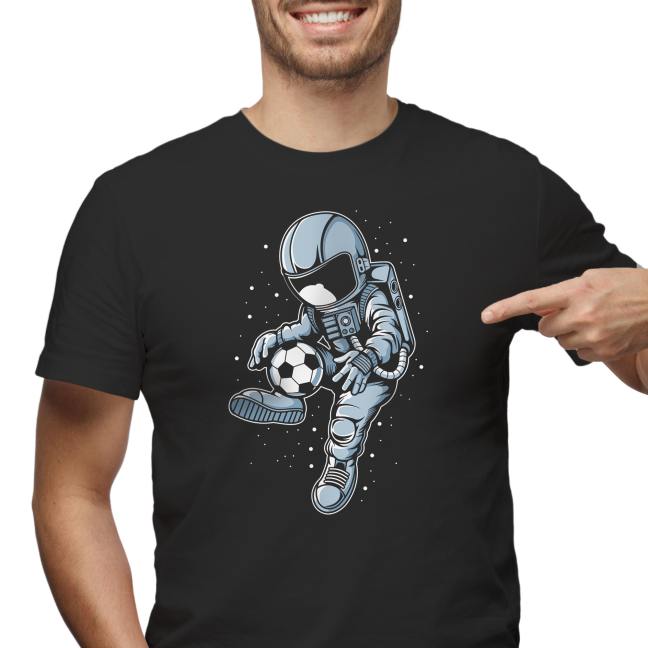 Pánské tričko s potiskem “Astronaut fotbalista”