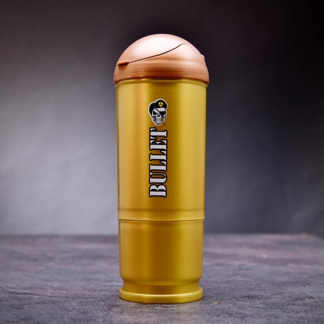 Stylový šejkr ve tvaru náboje 600 ml